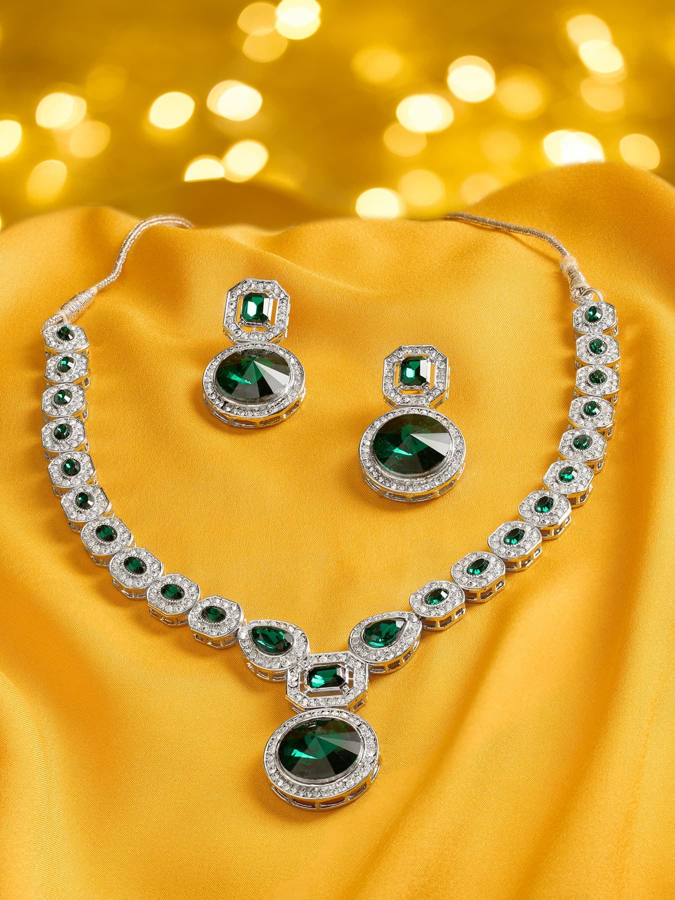 Women's Green Dazzling Stones Austrian Diamonds Fusion Wear Necklace and Earring Set