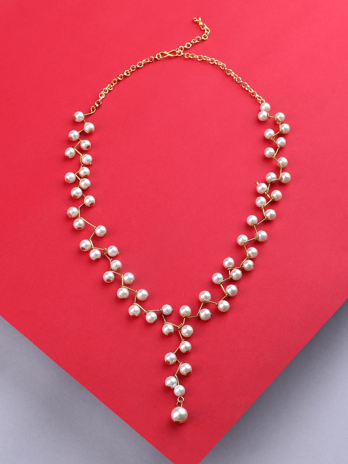 Women's Gold Tone Contemporary Pearls Zig Zag Necklace