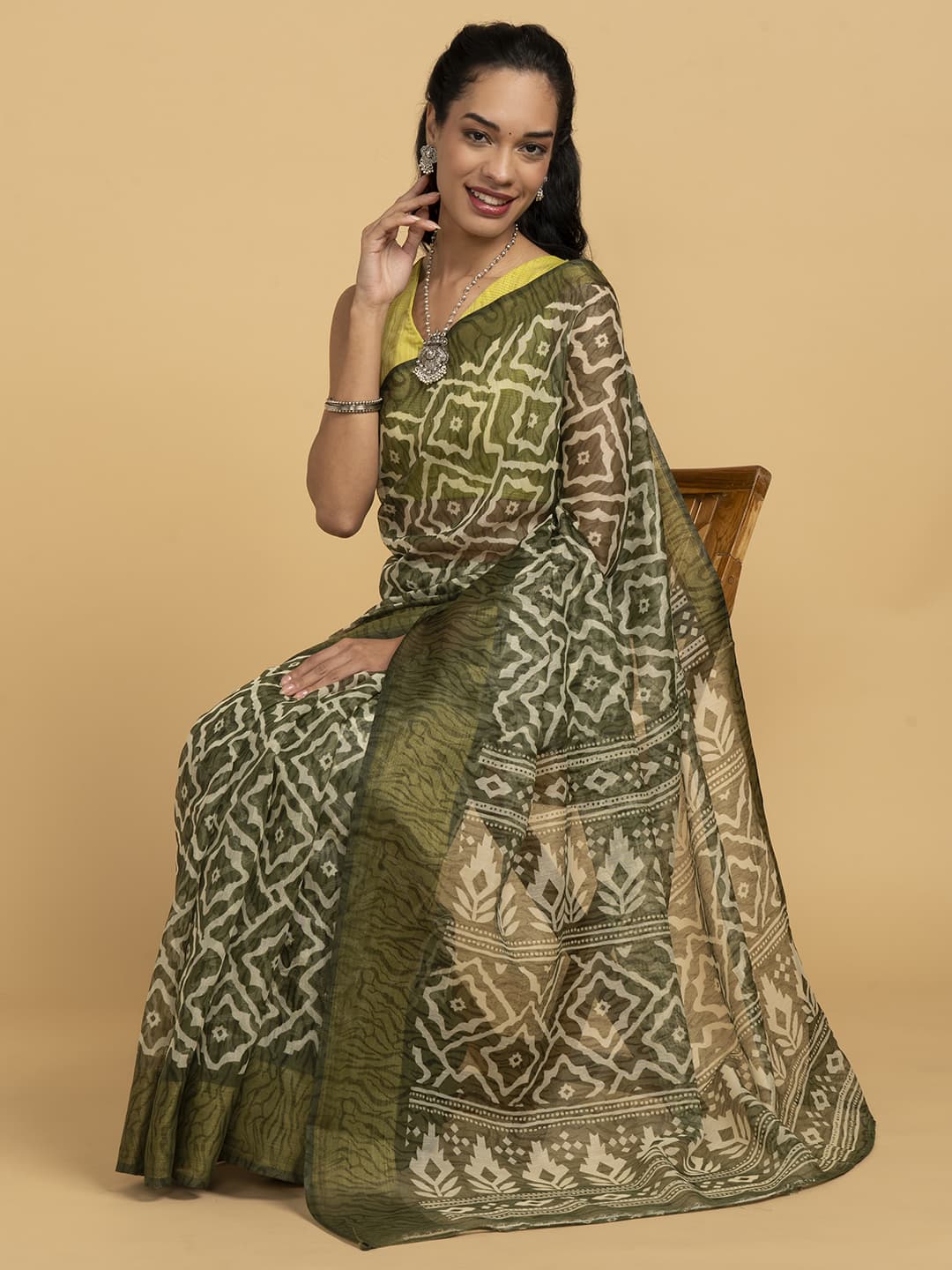 Women's Green Festive Ikat Design Saree