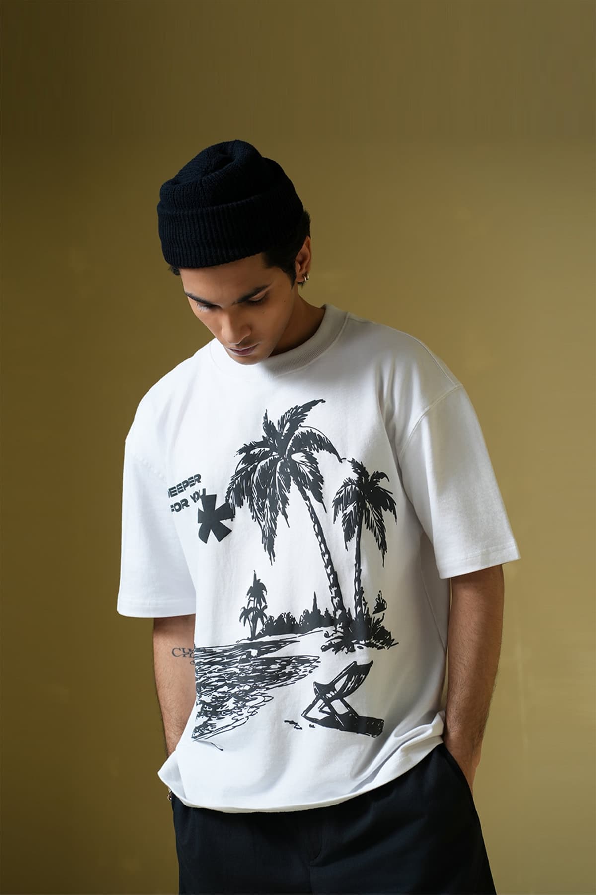 Men's White Casual Oversized Fit Half Sleeves Tshirt