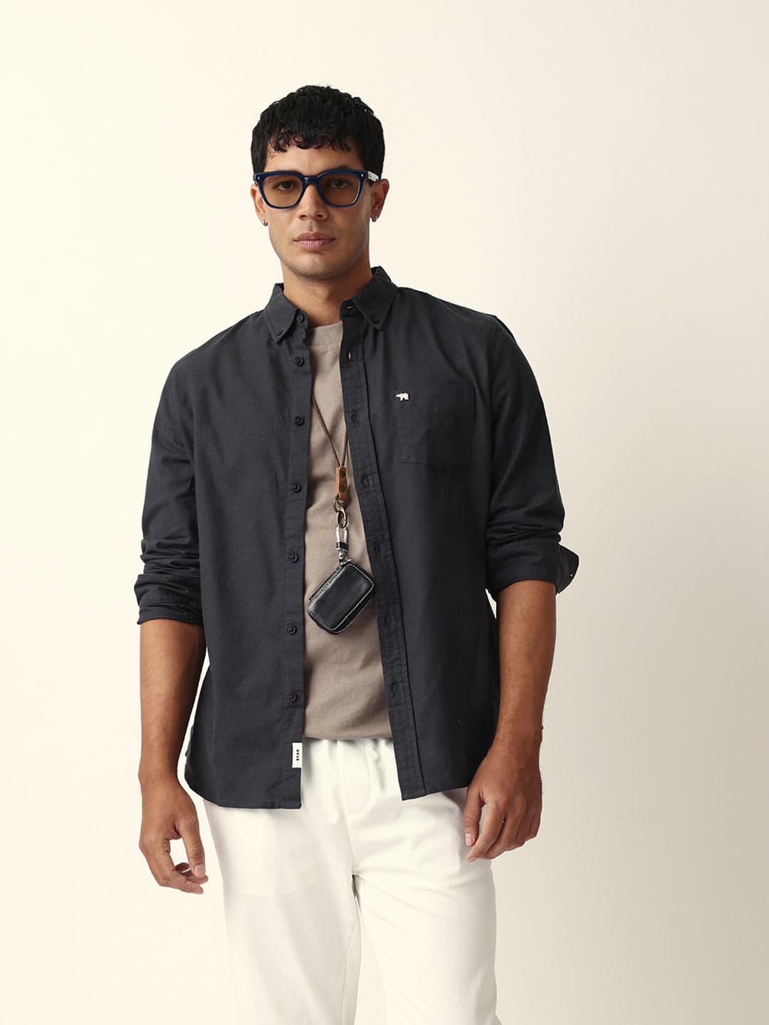 Men's Black Solid Slim-Fit Casual Shirt with Button-Down Collar