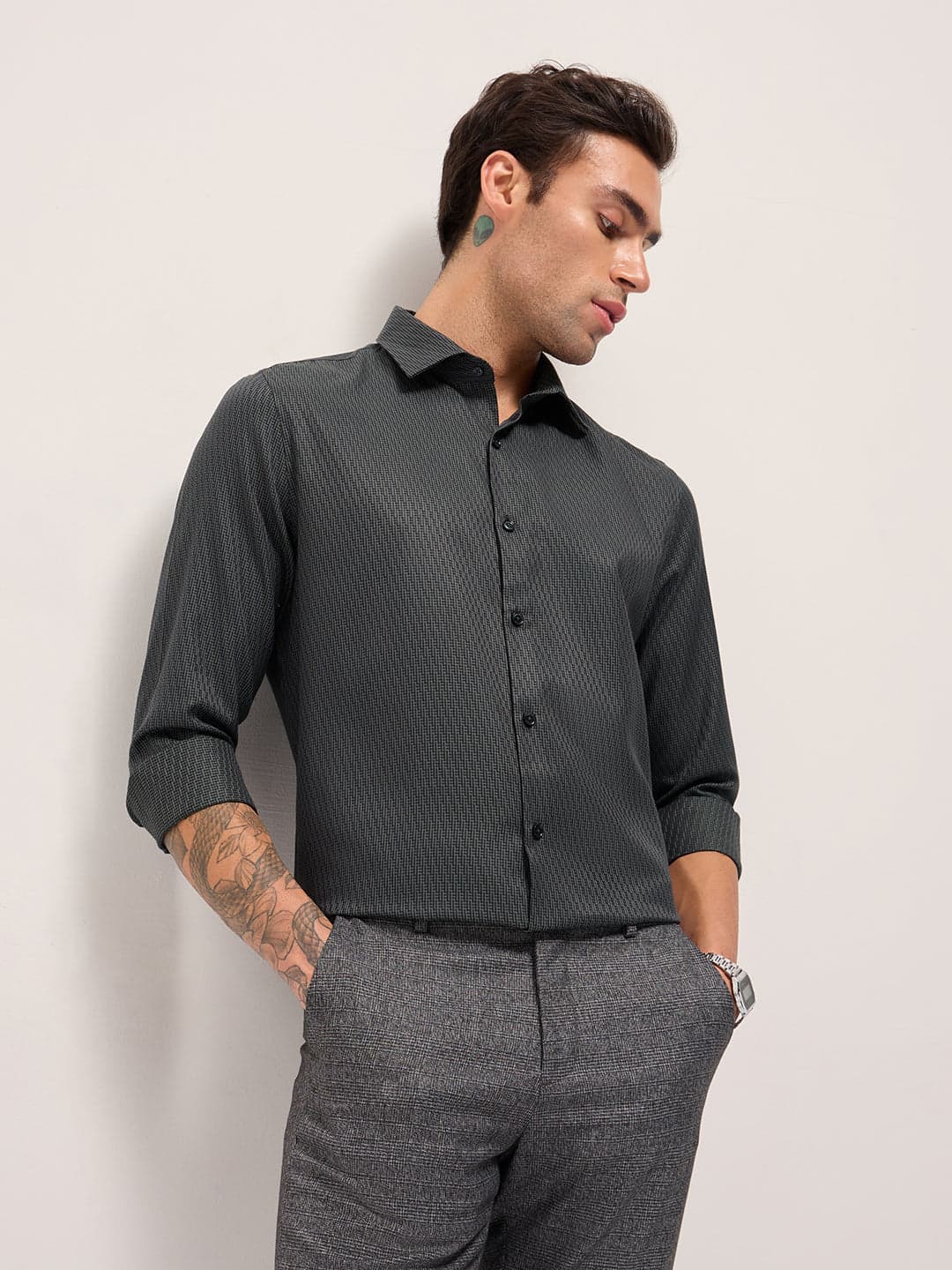 Men's Green Woven Design Tailored Fit Formal Shirt