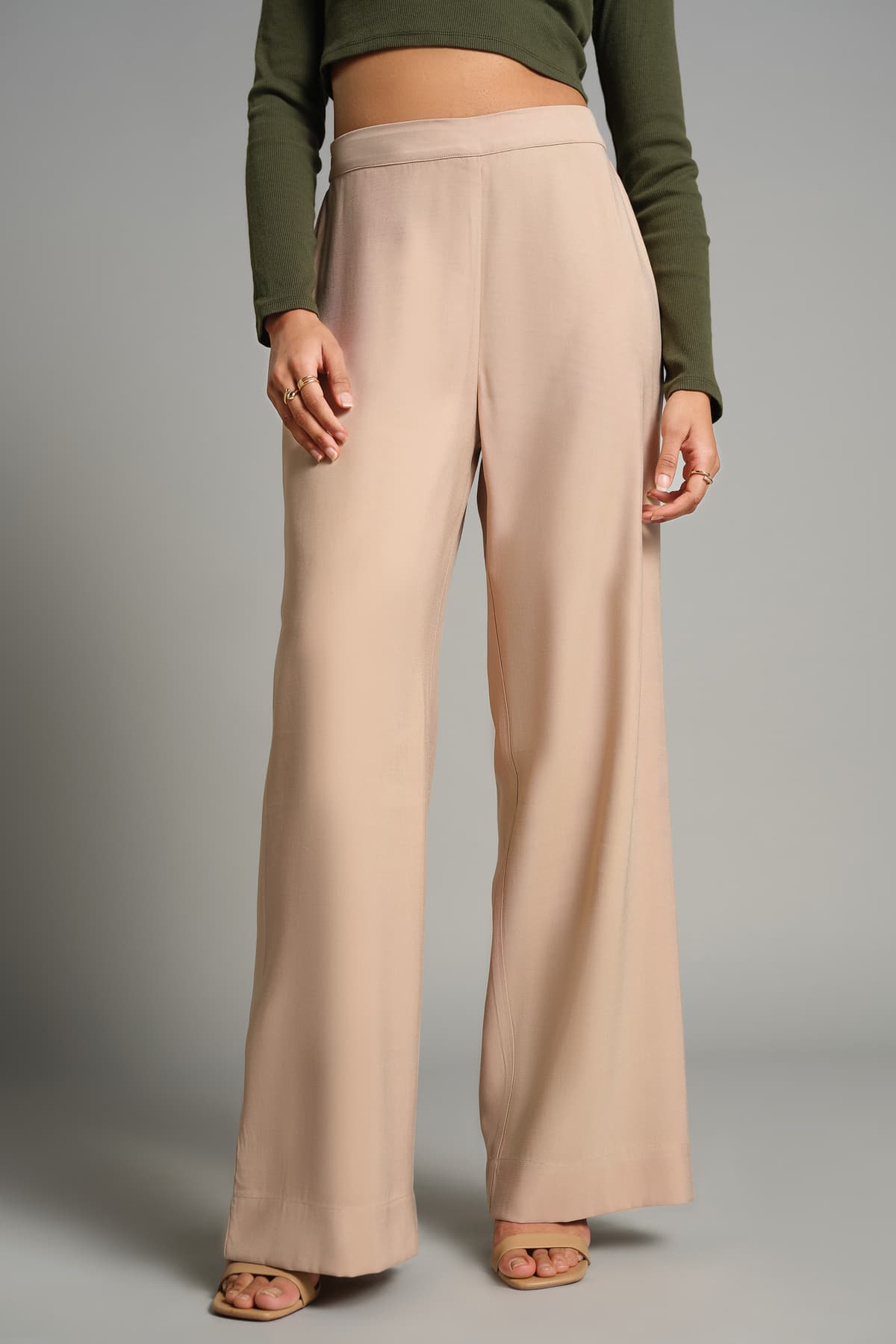 Women's Beige Formal Solid Mid Rise Trouser