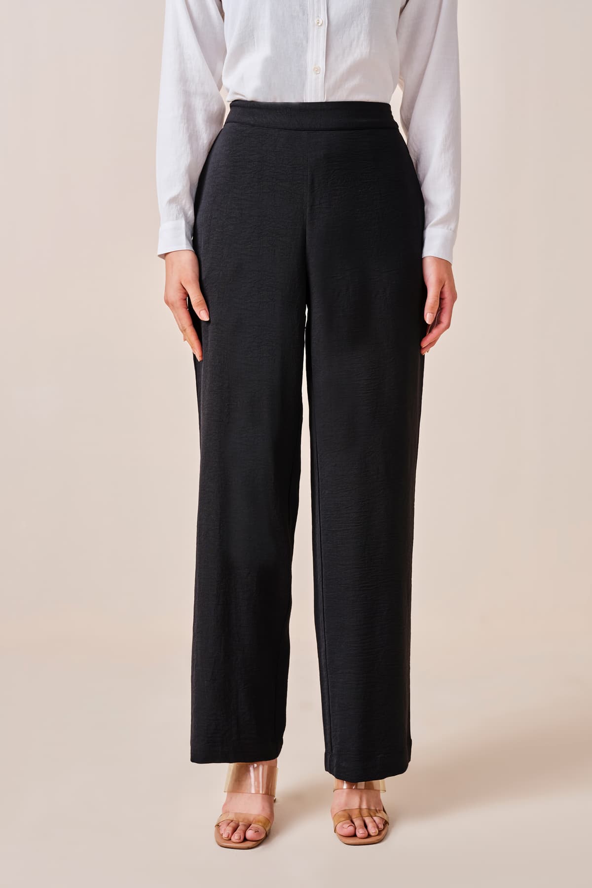 Women's Black Formal Solid Mid Rise Trouser