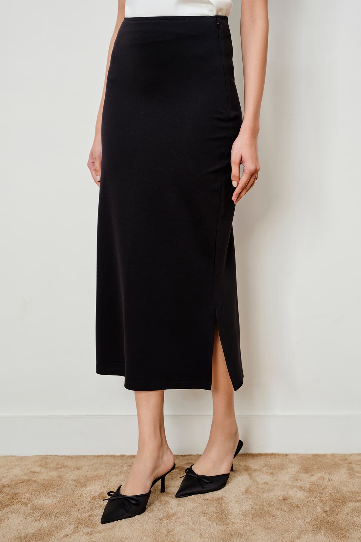 Women's Black Casual Solid Skirt