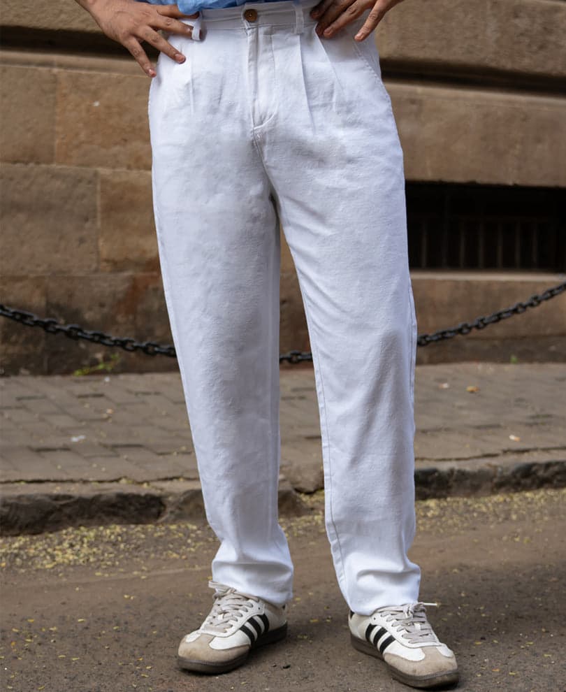 Men's White Casual Regular Fit Mid Rise Trouser
