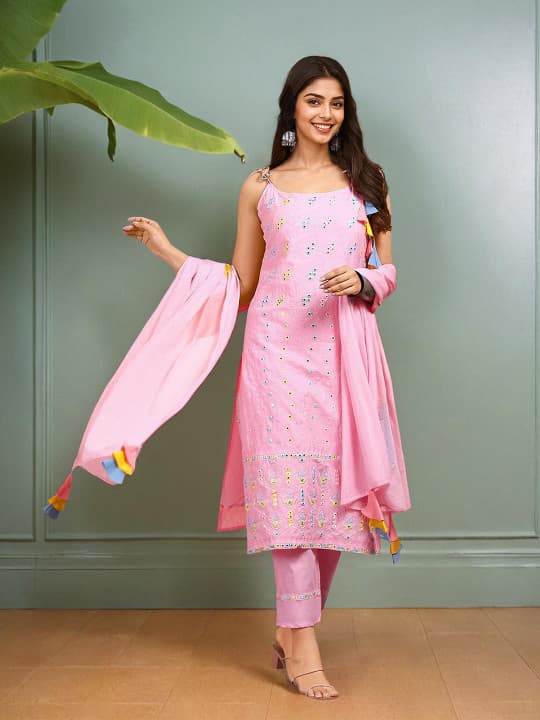Women's Pink Casual Scoop Neck Kurta and Mid Rise Trouser