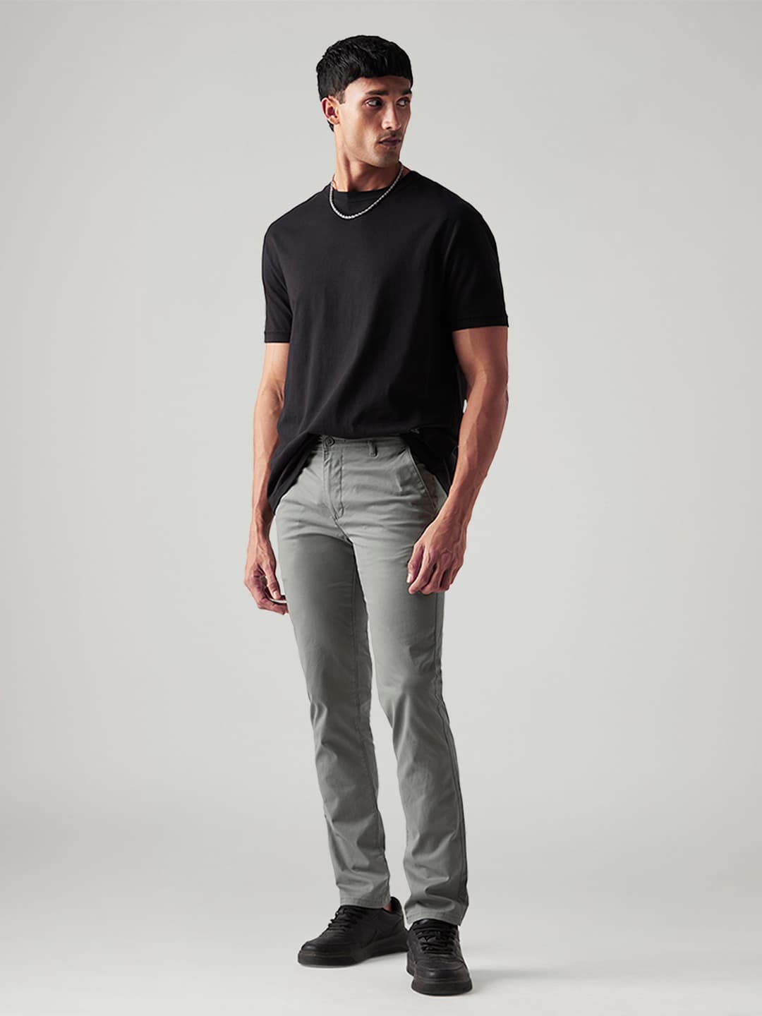 Men's Grey Casual Solid Mid Rise Chinos