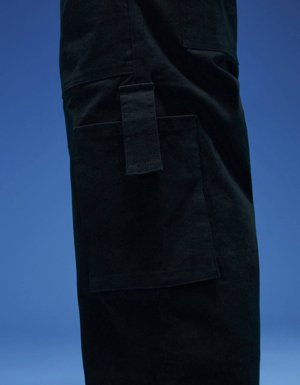 Men's Black Casual Regular Fit Solid Cargo