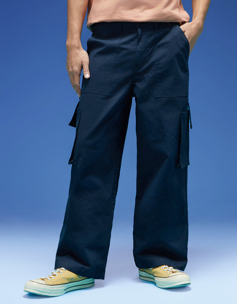 Men's Navy Casual Regular Fit Solid Cargo