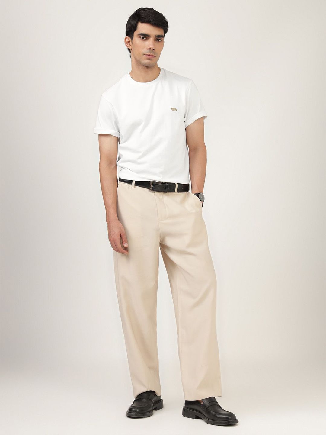 Men's White Casual Regular Fit Solid Half Sleeves Tshirt