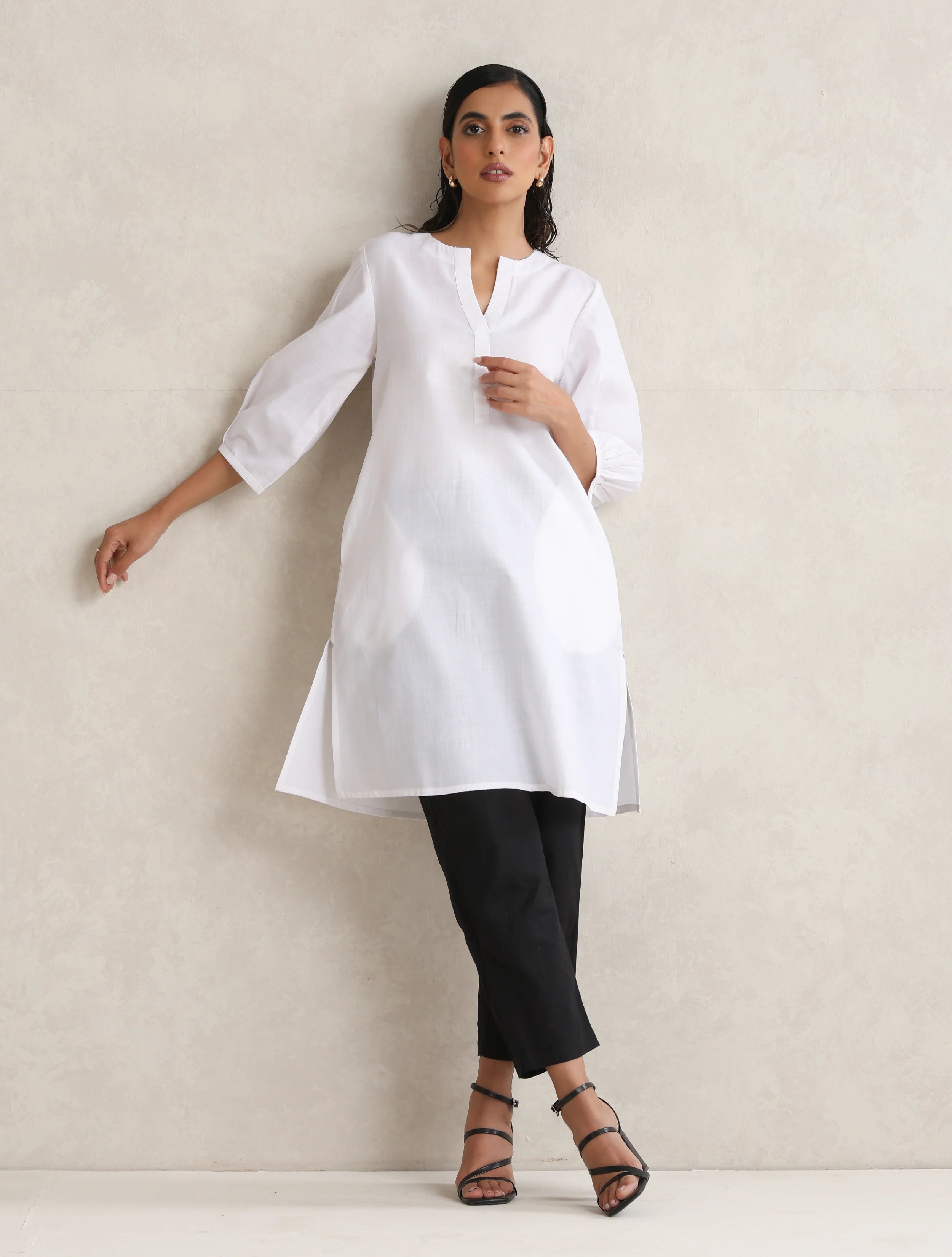 Women's White Cotton Blend Short Kurta