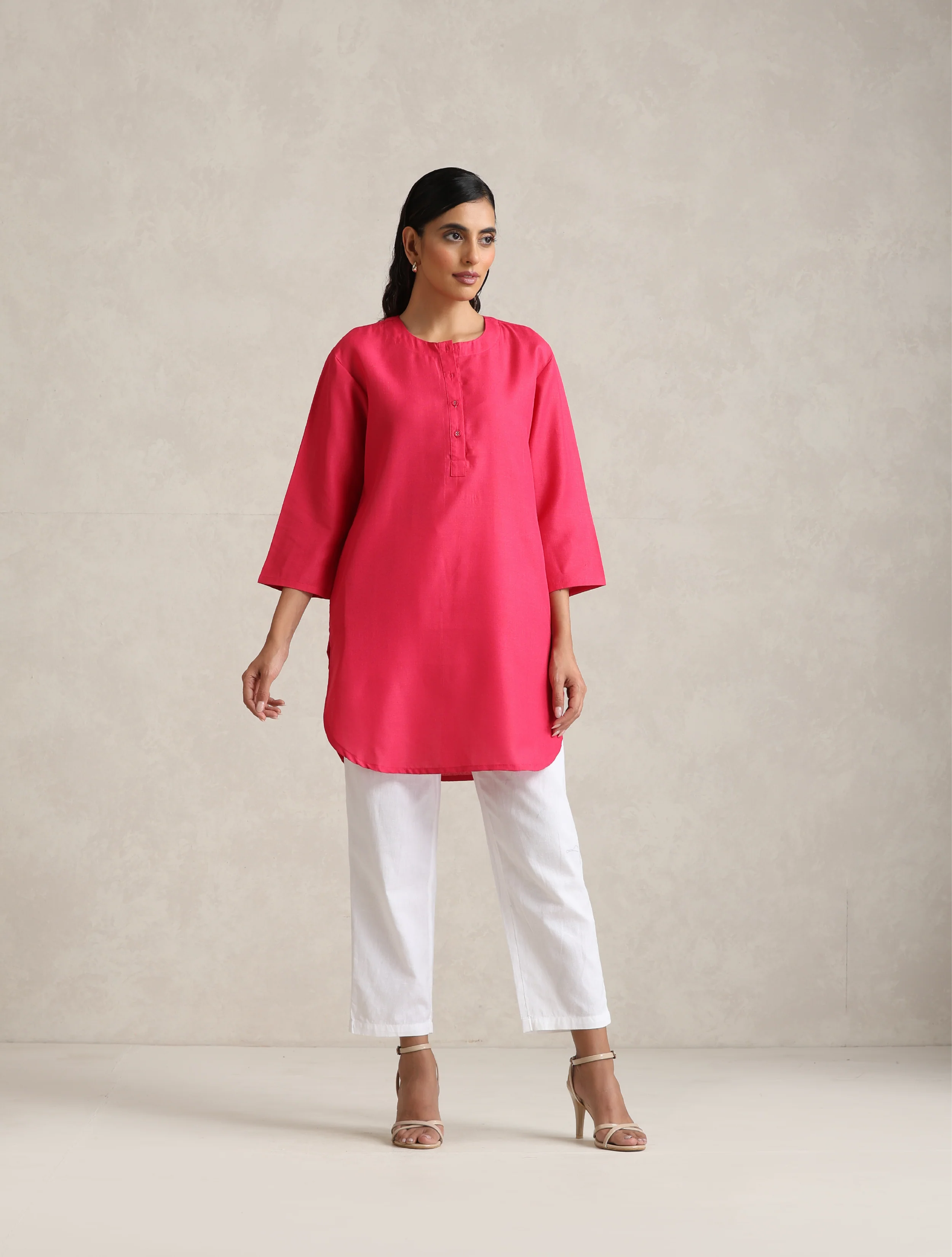 Women's Pink Cotton Blend Short Kurta