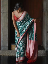 Women's Green Silk Georgette Saree with Blouse Piece