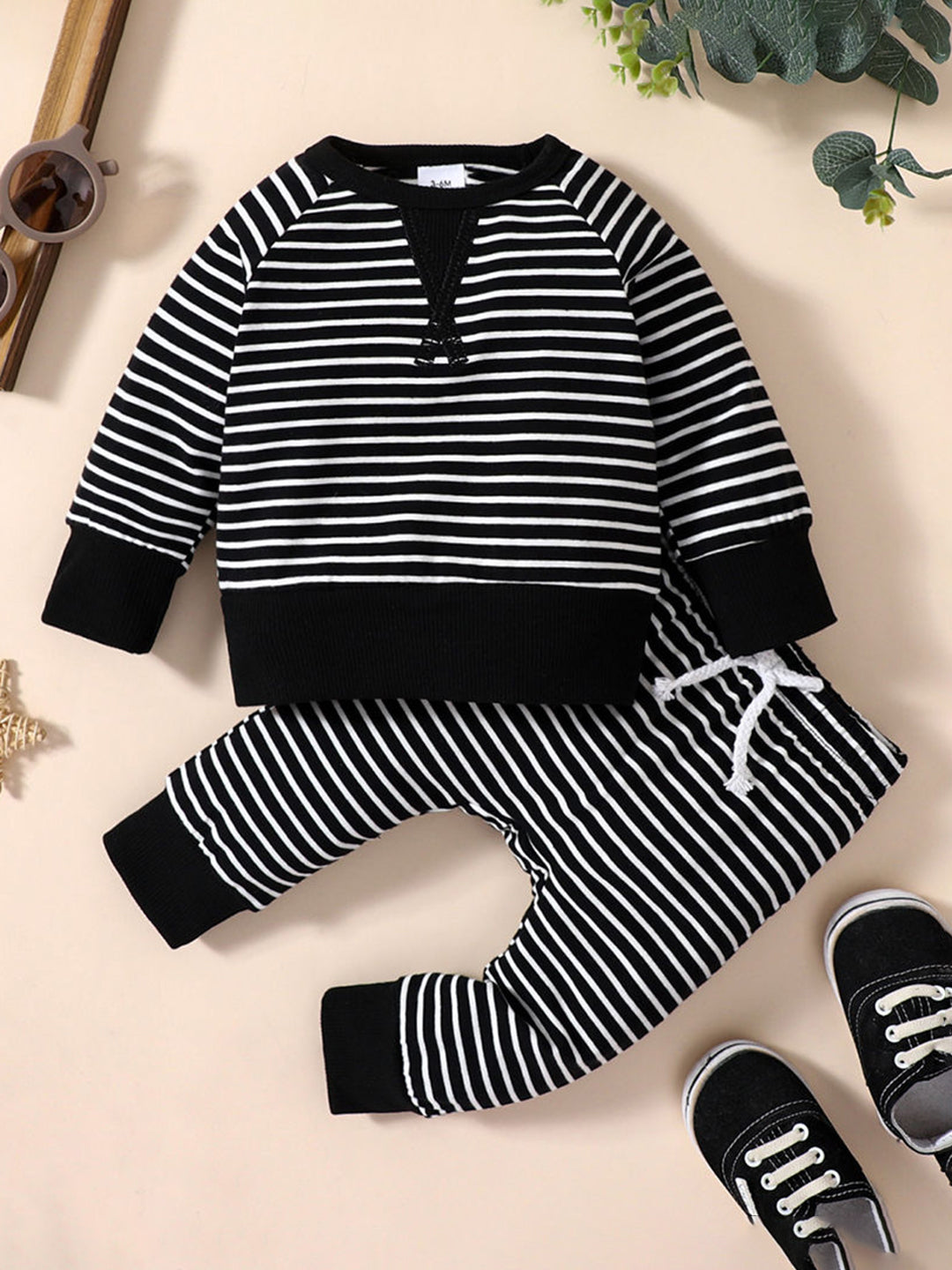 Boys Black Casual Full Sleeves Sweatshirt and Jogger Set
