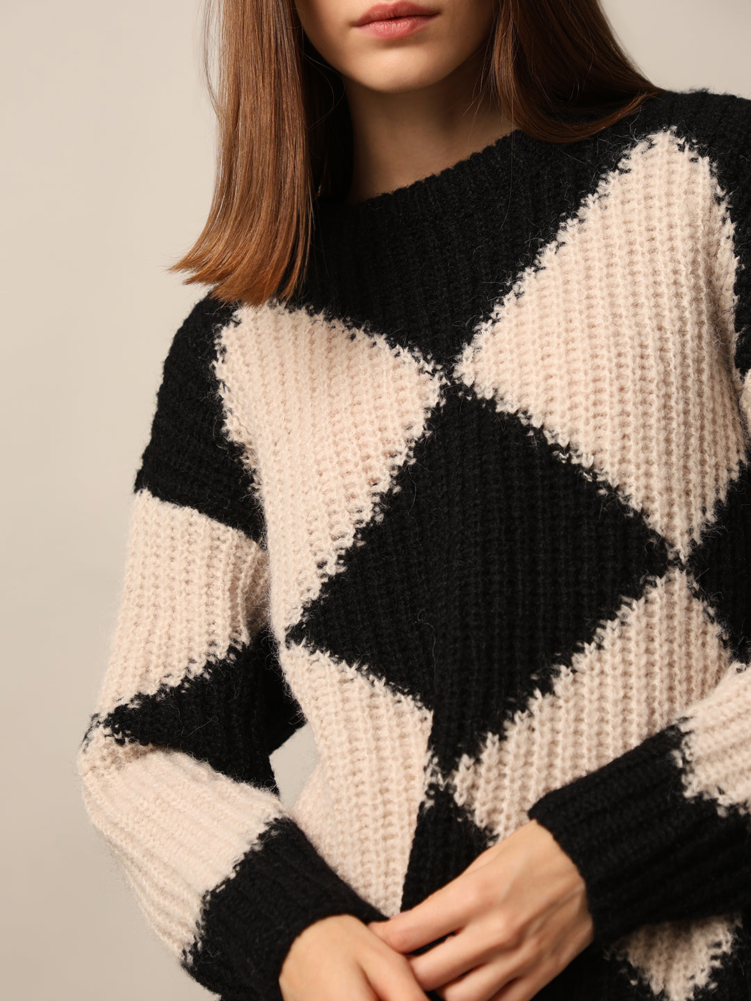 Women's Black Colorblocked Casual Pullover