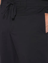 Men's Black Casual Regular Fit Solid Mid Rise Trouser