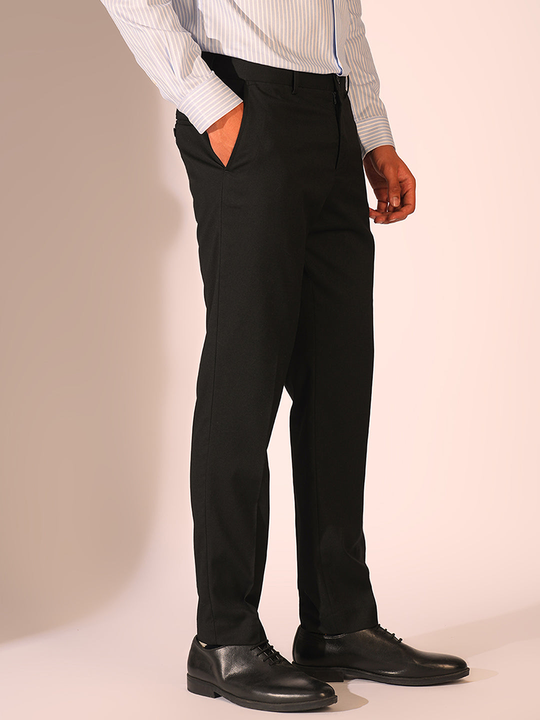 Men's Black Formal Slim Fit Solid Trousers