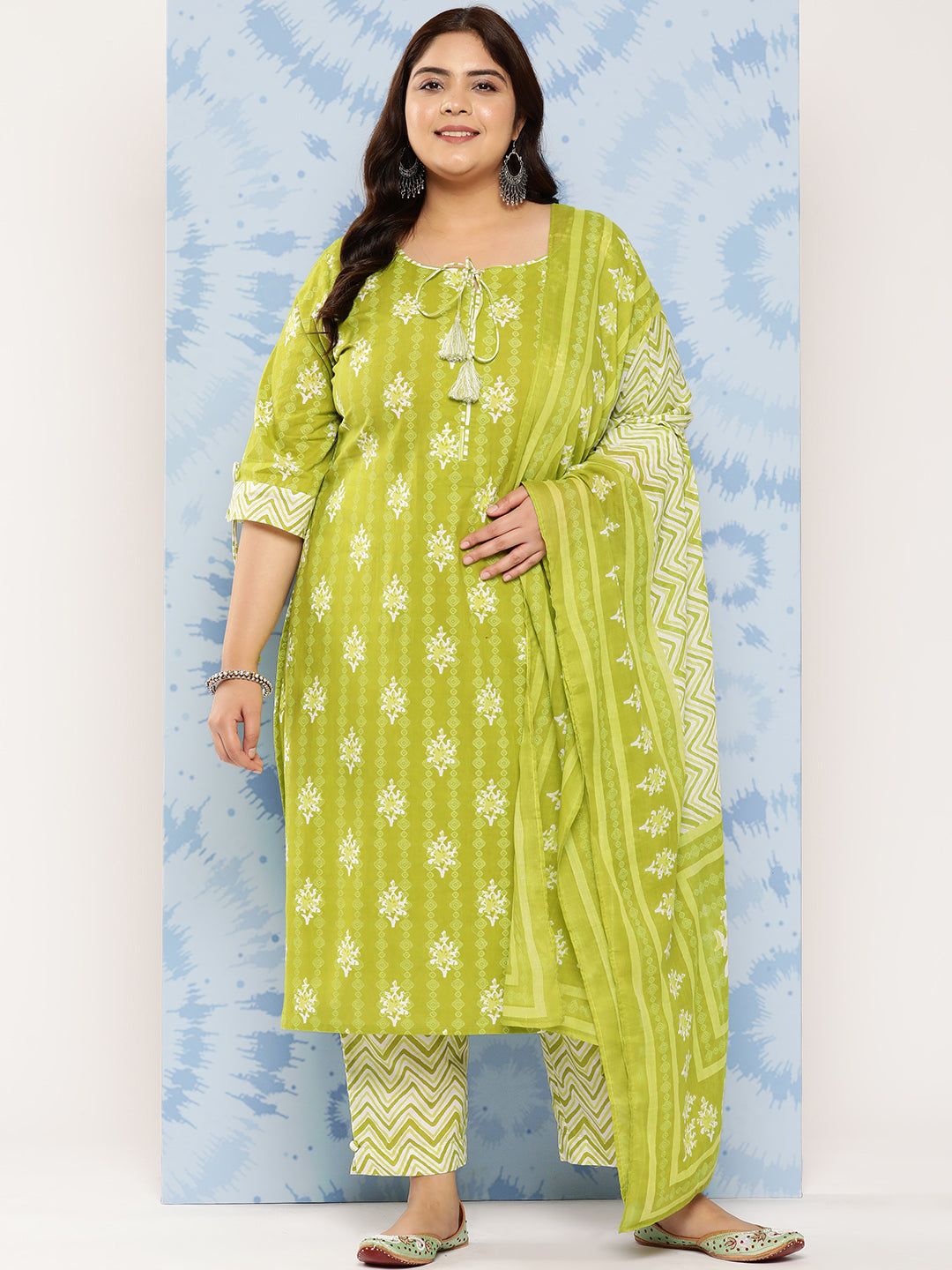Women Green Daily  Printed  Three-Quarter Sleeves Kurta Sets