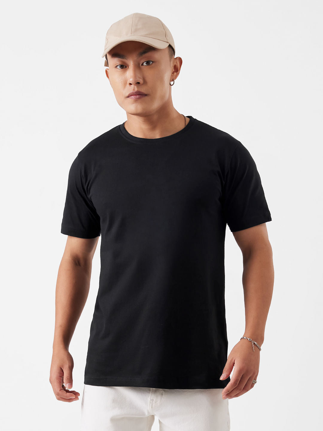 Men's Black Casual Solid Regular Fit Half Sleeves Tshirt