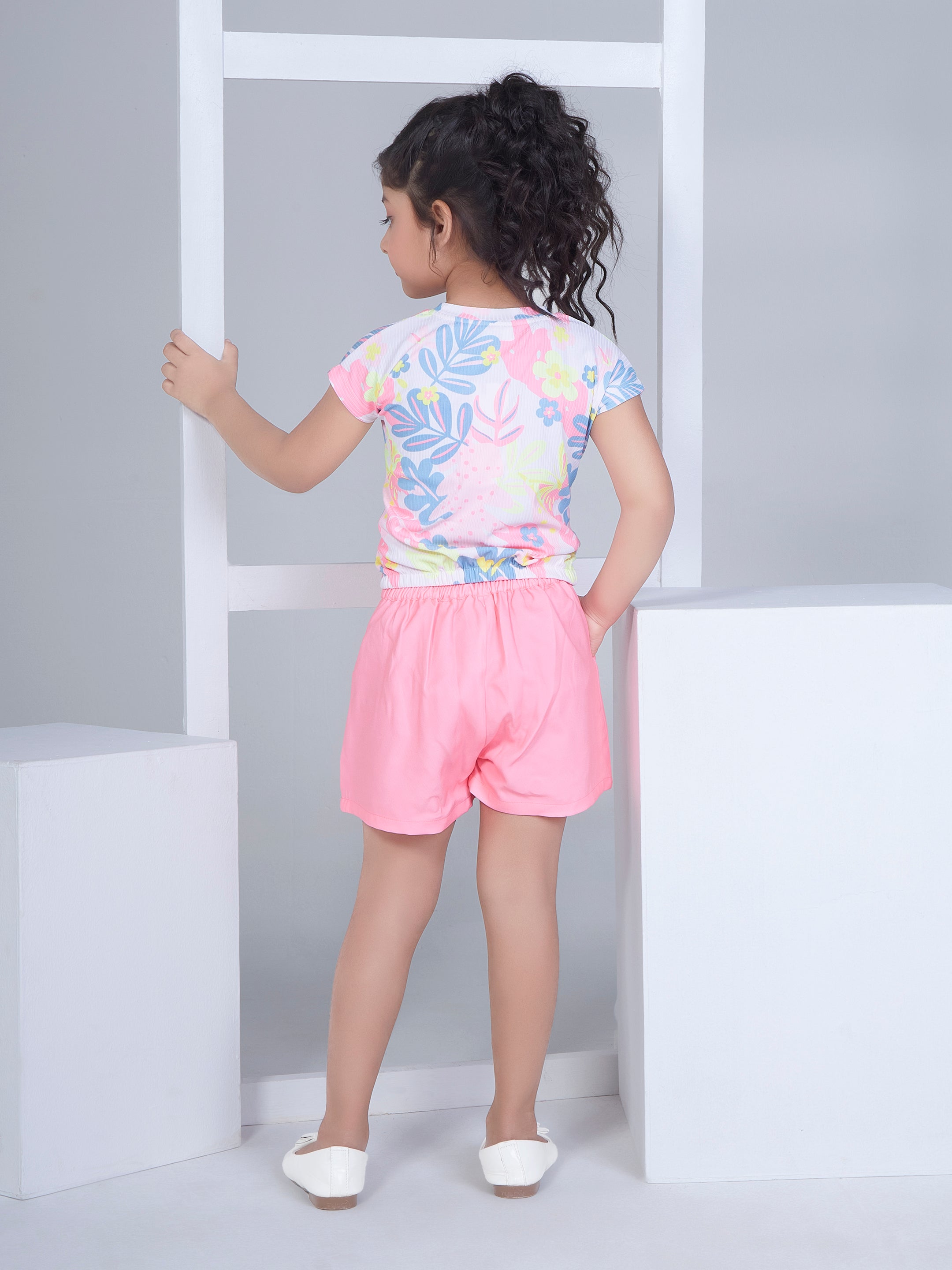 Girls Mid Thigh Length Semi Casual Shorts Set