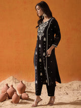 Women's Black Embroidered Straight Kurta