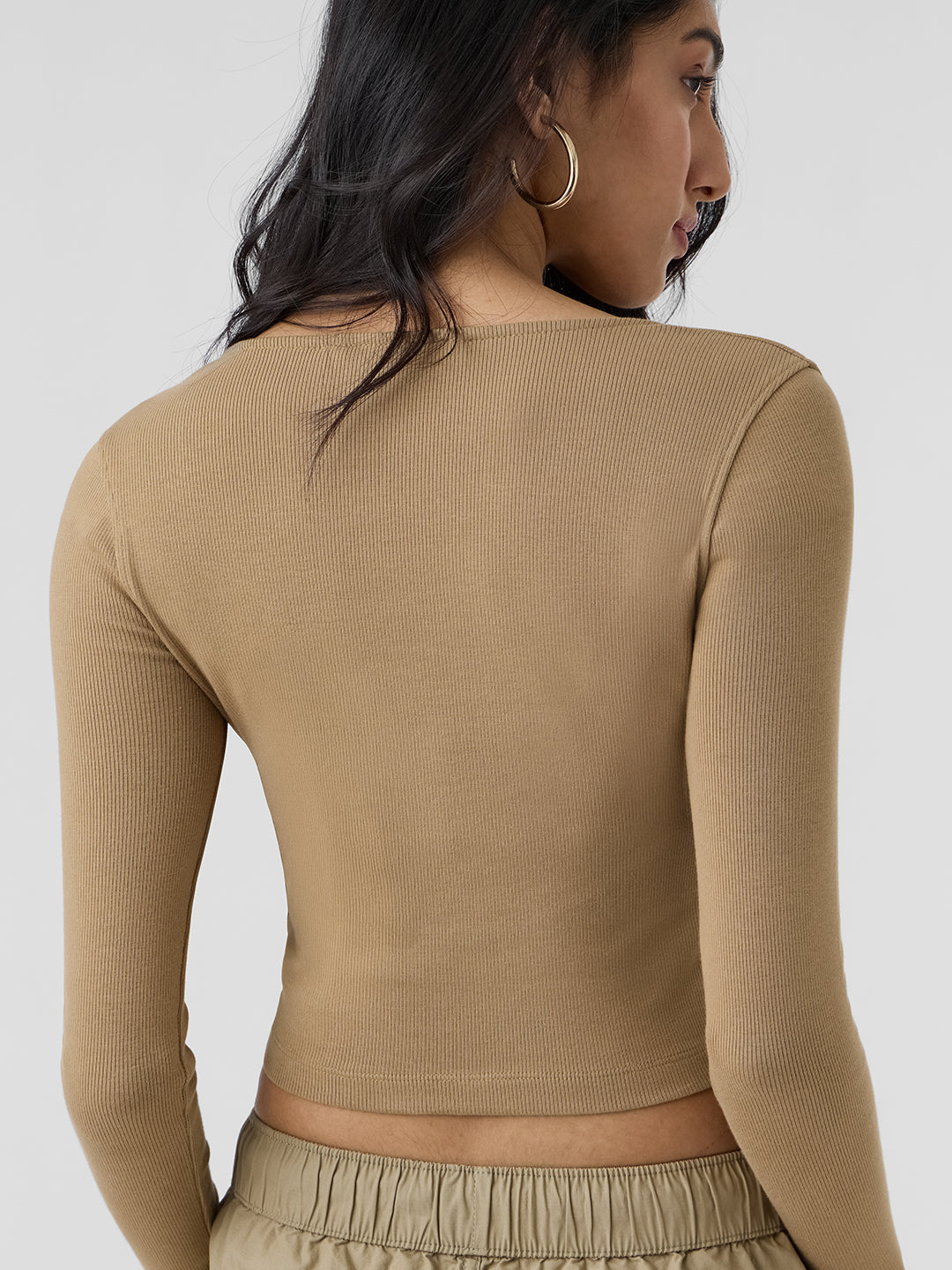 Women's Beige Casual Slim Fit Solid Full Sleeves Top