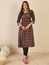 Women's Black Casual Printed V-Neck Three Quarter Sleeves Kurta