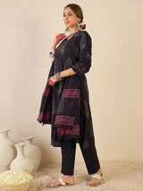 Women's Black Printed Straight Kurta Trousers With Dupatta Set