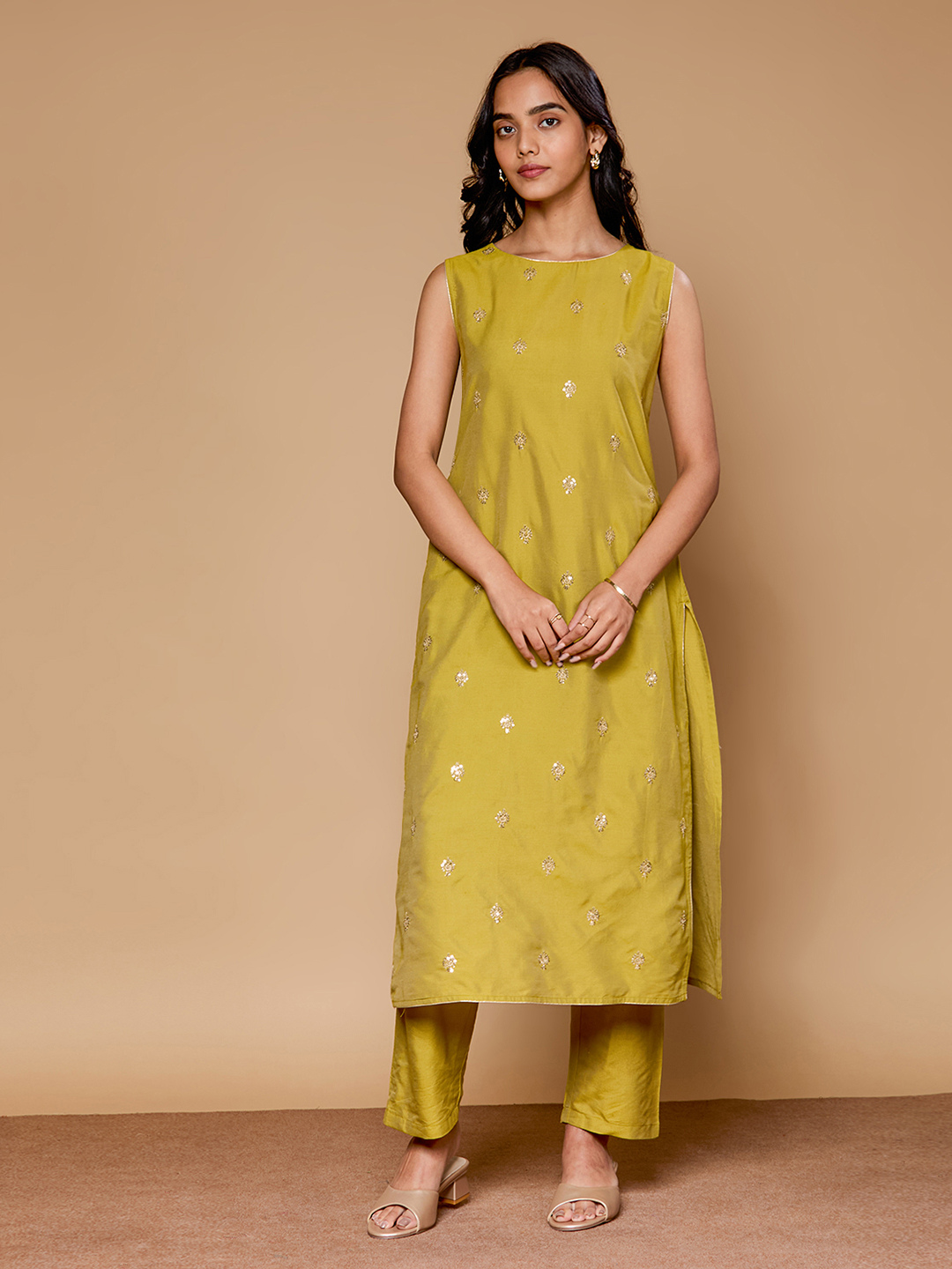 Women's Green Casual Regular Fit Kurta Set
