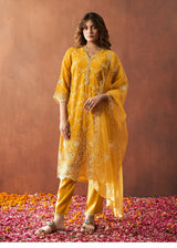 Women's Yellow Festive Regular Fit Embroidered Three Quarter Sleeves Kurtas Sets
