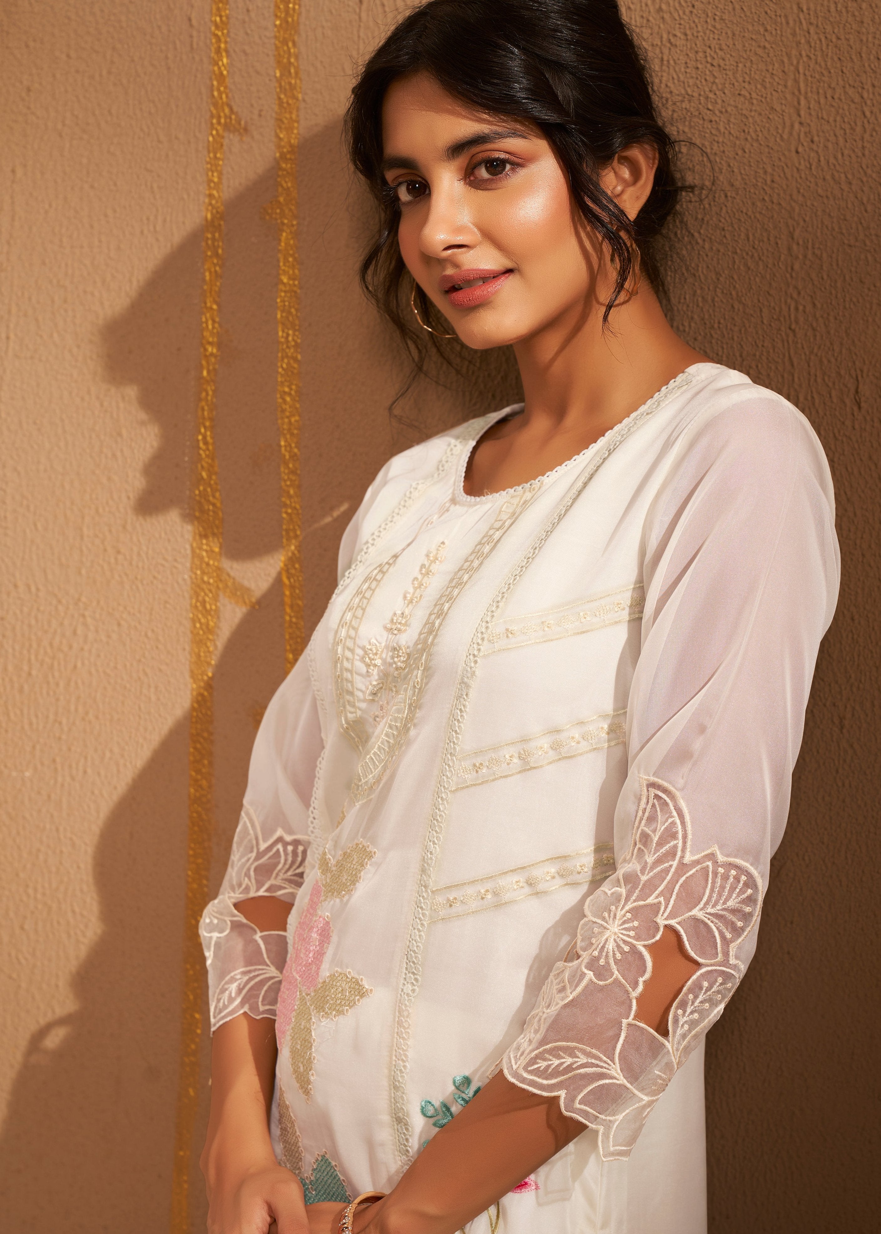 Women's White Fusion Regular Fit Embroidered Full Sleeves Kurtas Sets
