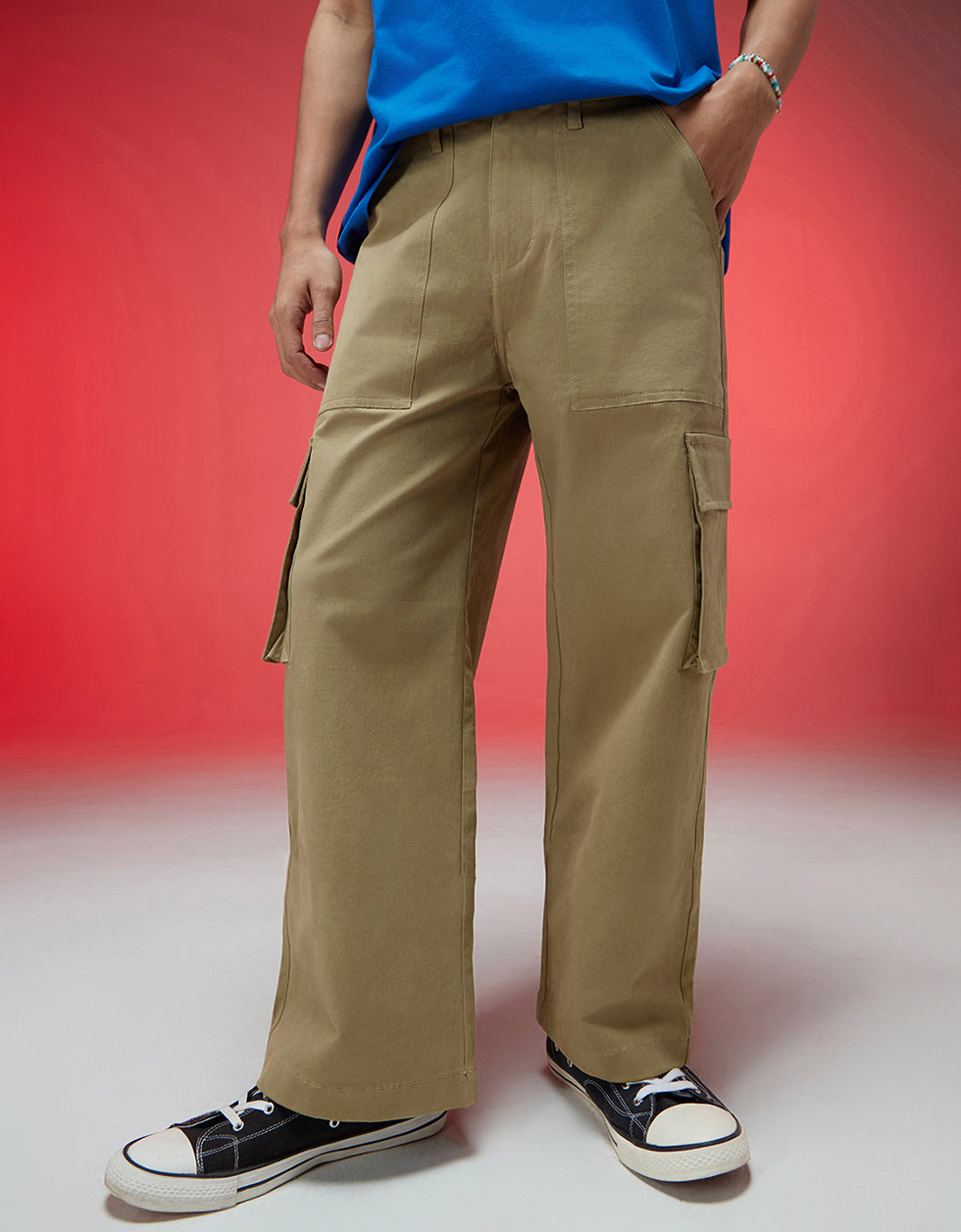 Men's Beige Casual Regular Fit Solid Cargo
