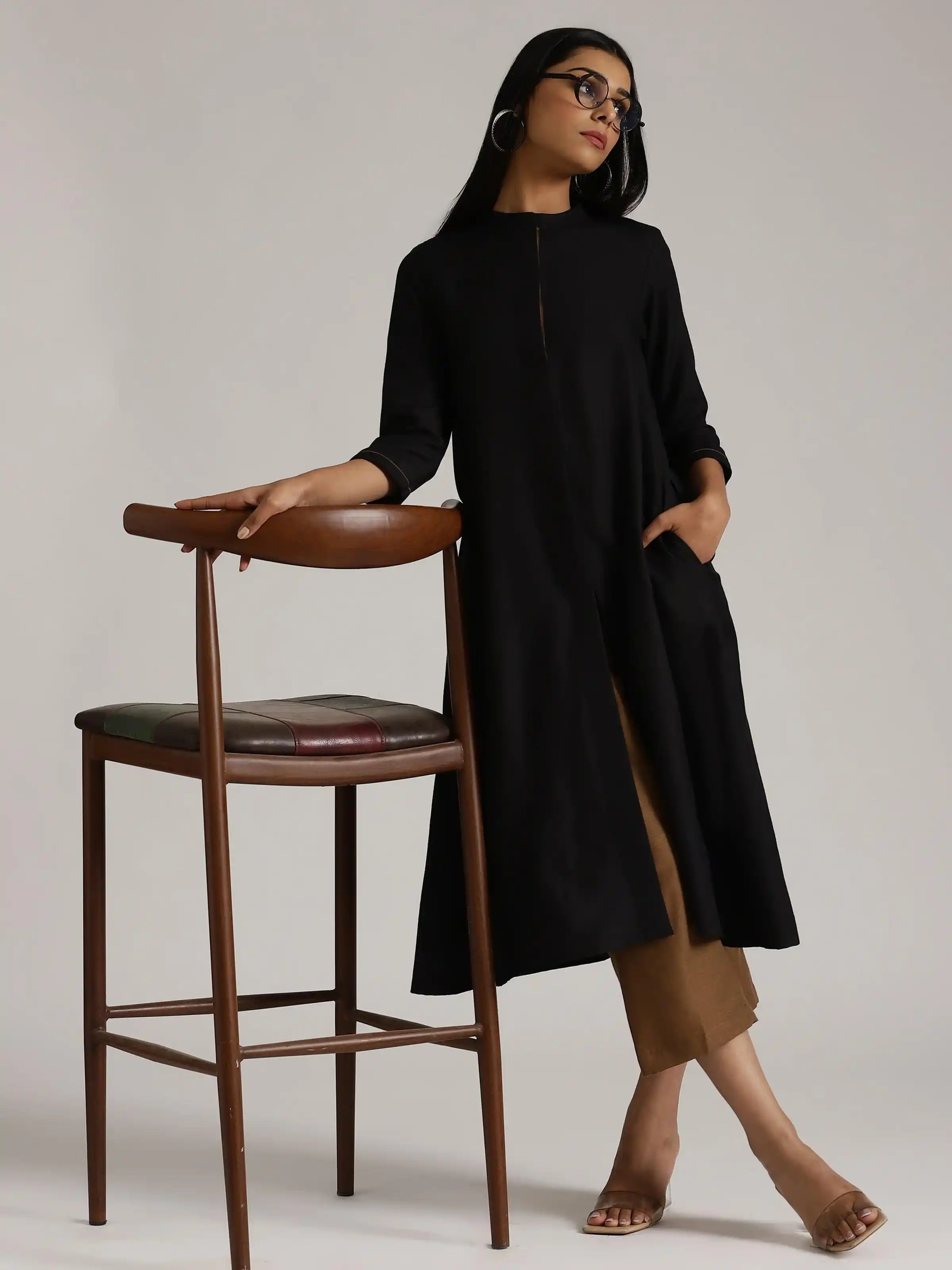 Women's Black Cotton Linen Kurta Pant Set