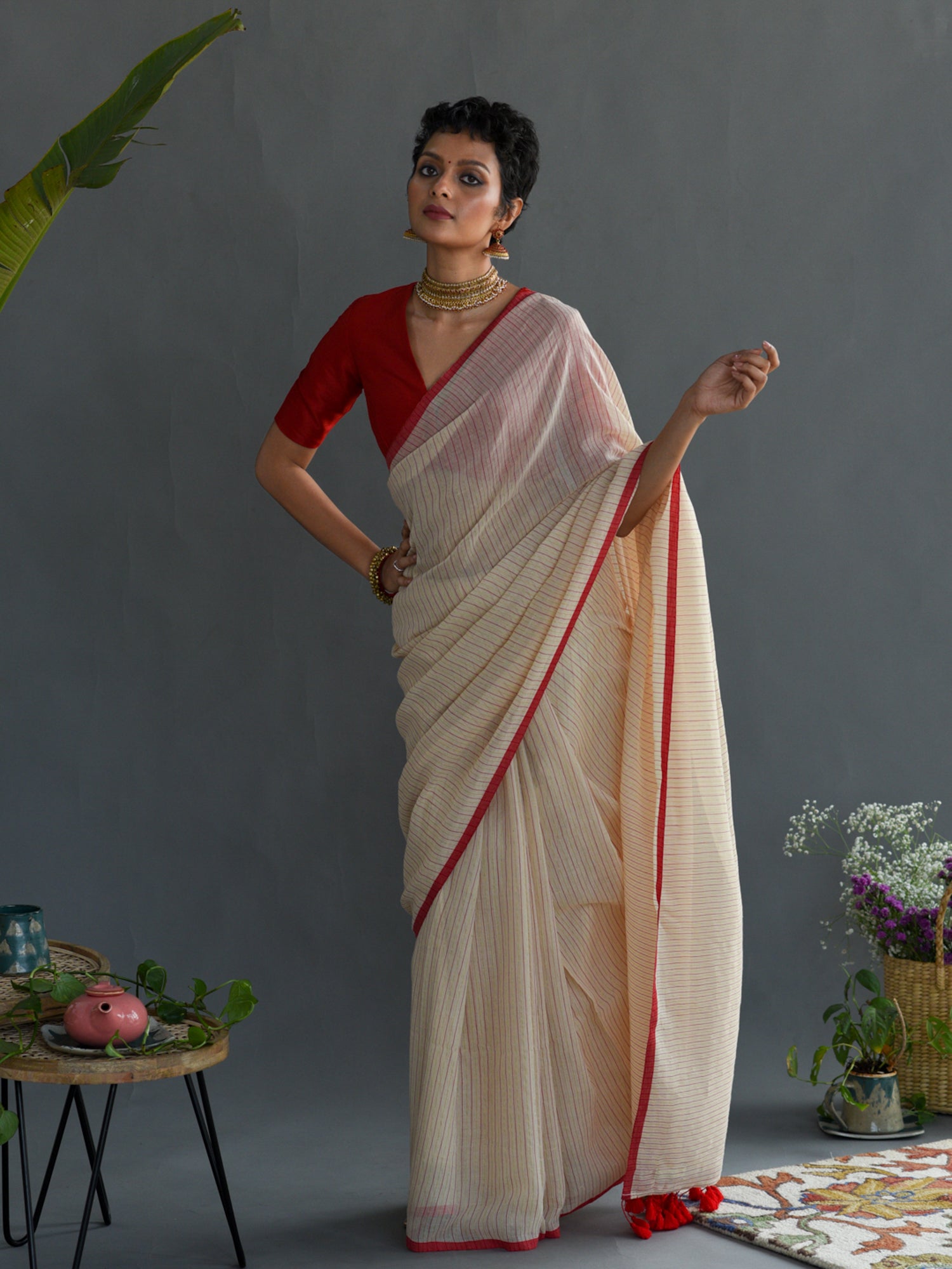 Women's Off White Casual Cotton Blend Saree