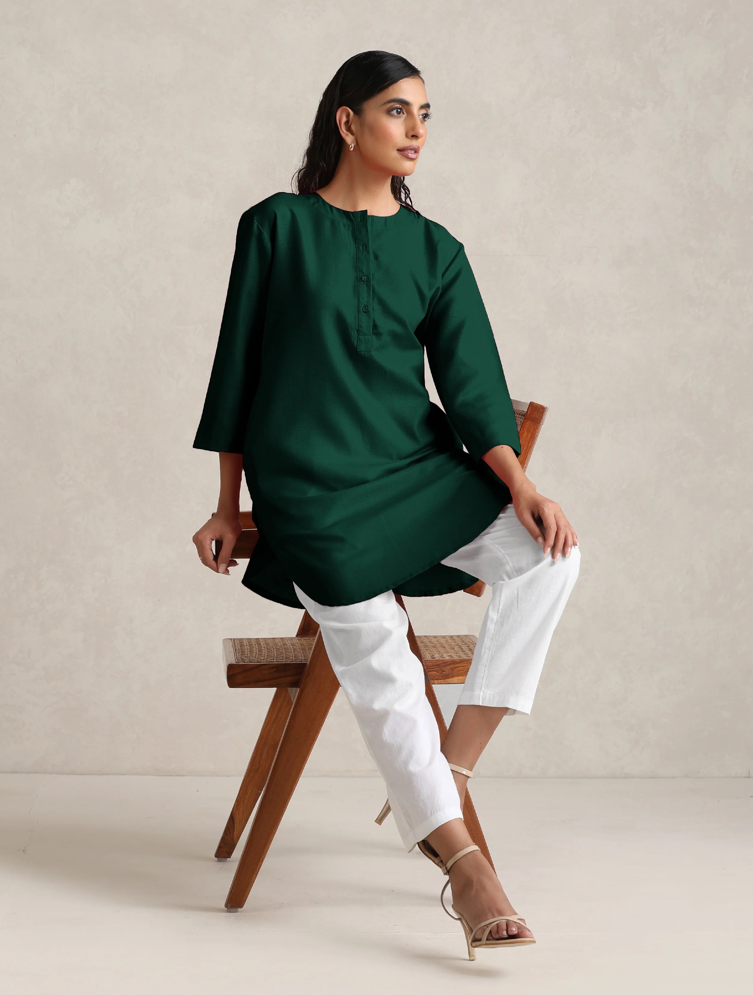 Women's Green Cotton Blend Short Kurta