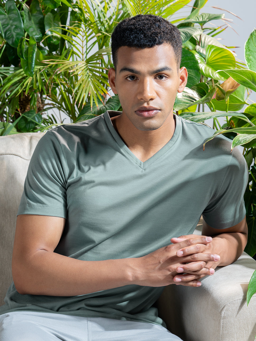 Men's Grey Casual Regular Fit Solid Half Sleeves Tshirt