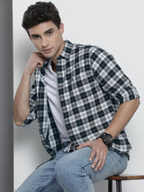Men's Slim Fit Checkered Full Sleeves Spread Collar Casual Shirt