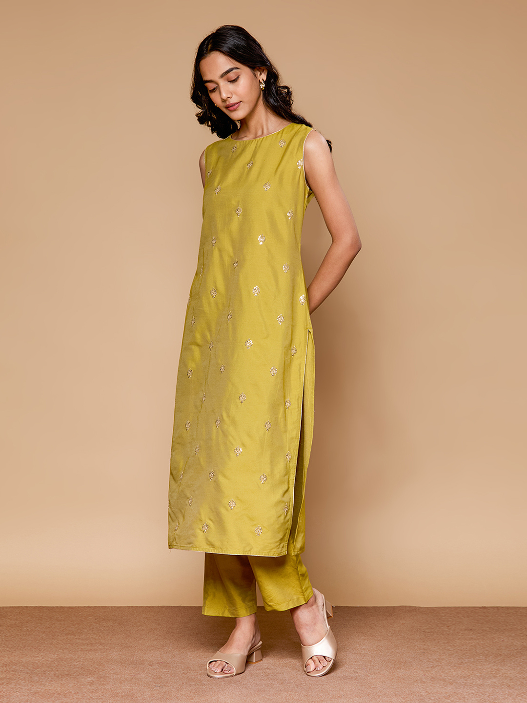 Women's Green Casual Regular Fit Kurta Set