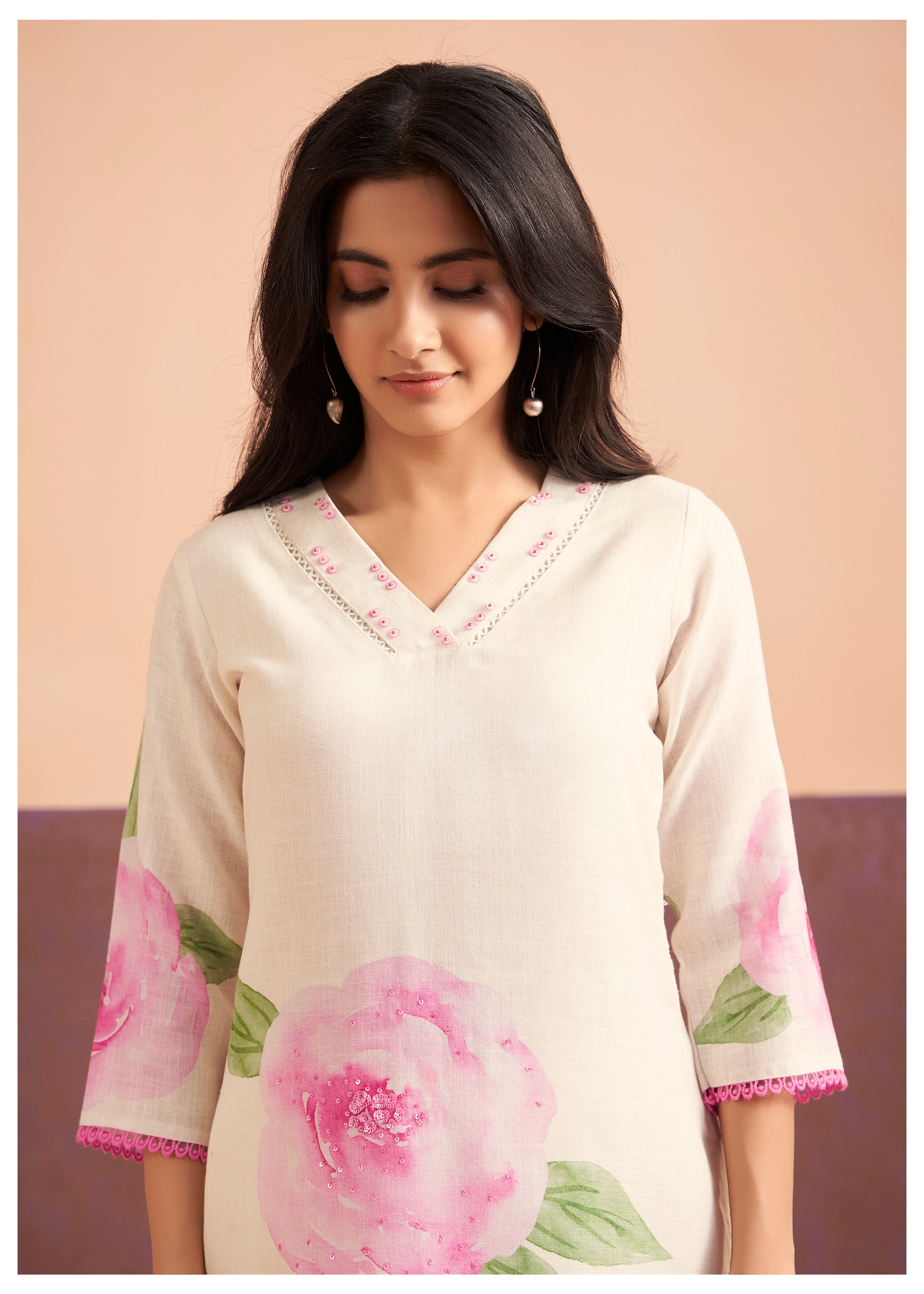 Women's Pink Daily Regular Fit Printed Three Quarter Sleeves Kurtas Sets
