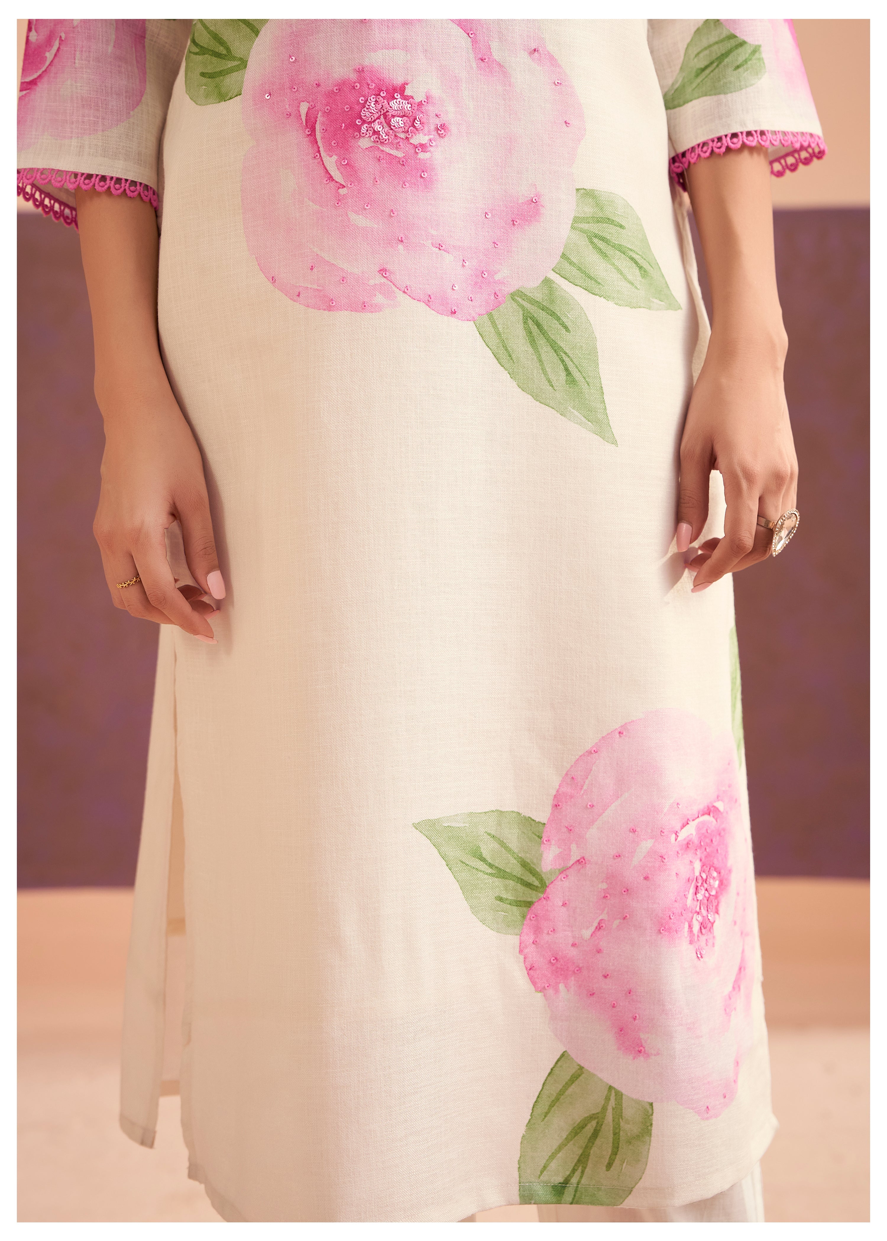 Women's Pink Daily Regular Fit Printed Three Quarter Sleeves Kurtas Sets