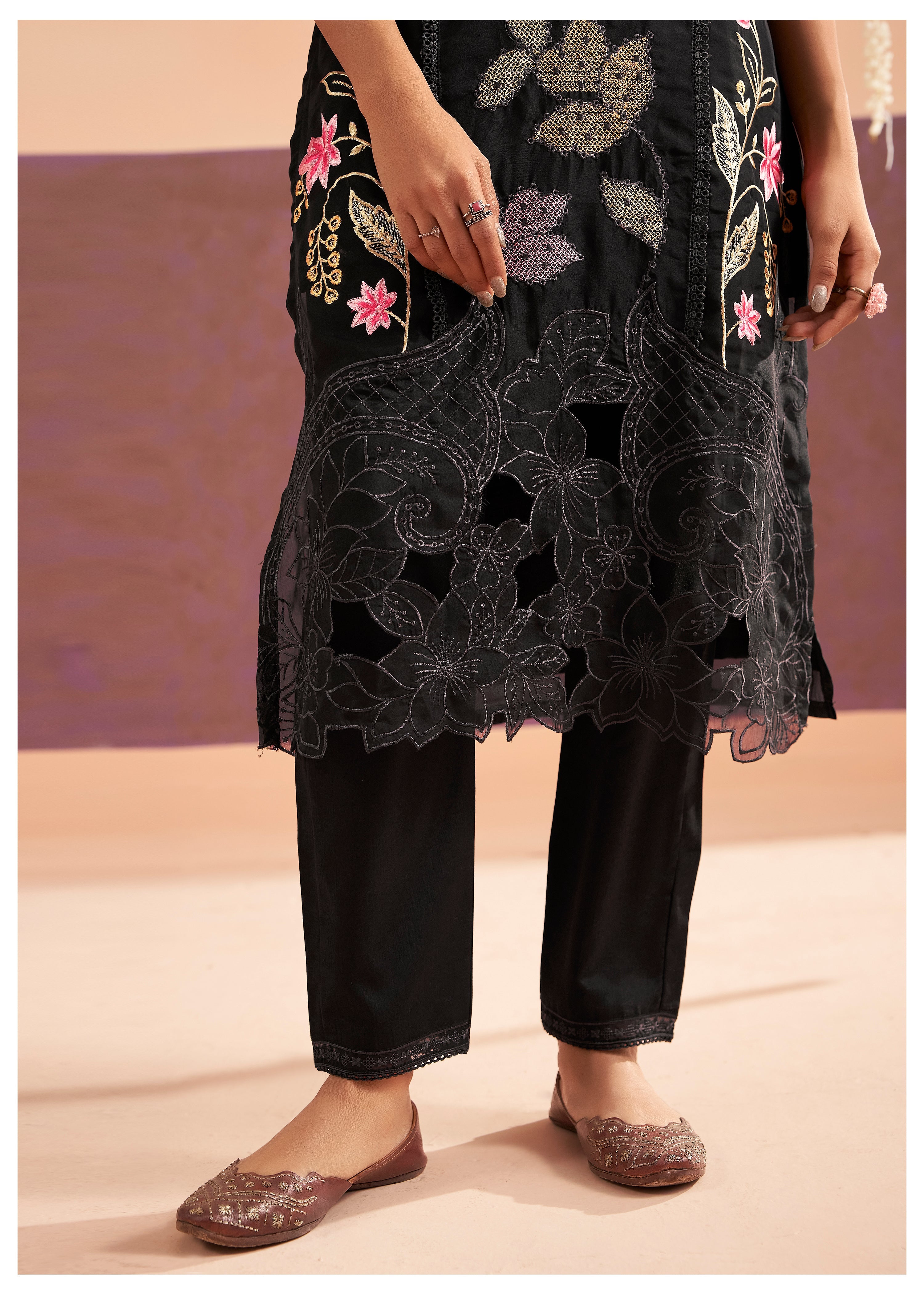 Women's Black Festive Regular Fit Embroidered Three Quarter Sleeves Kurtas Sets