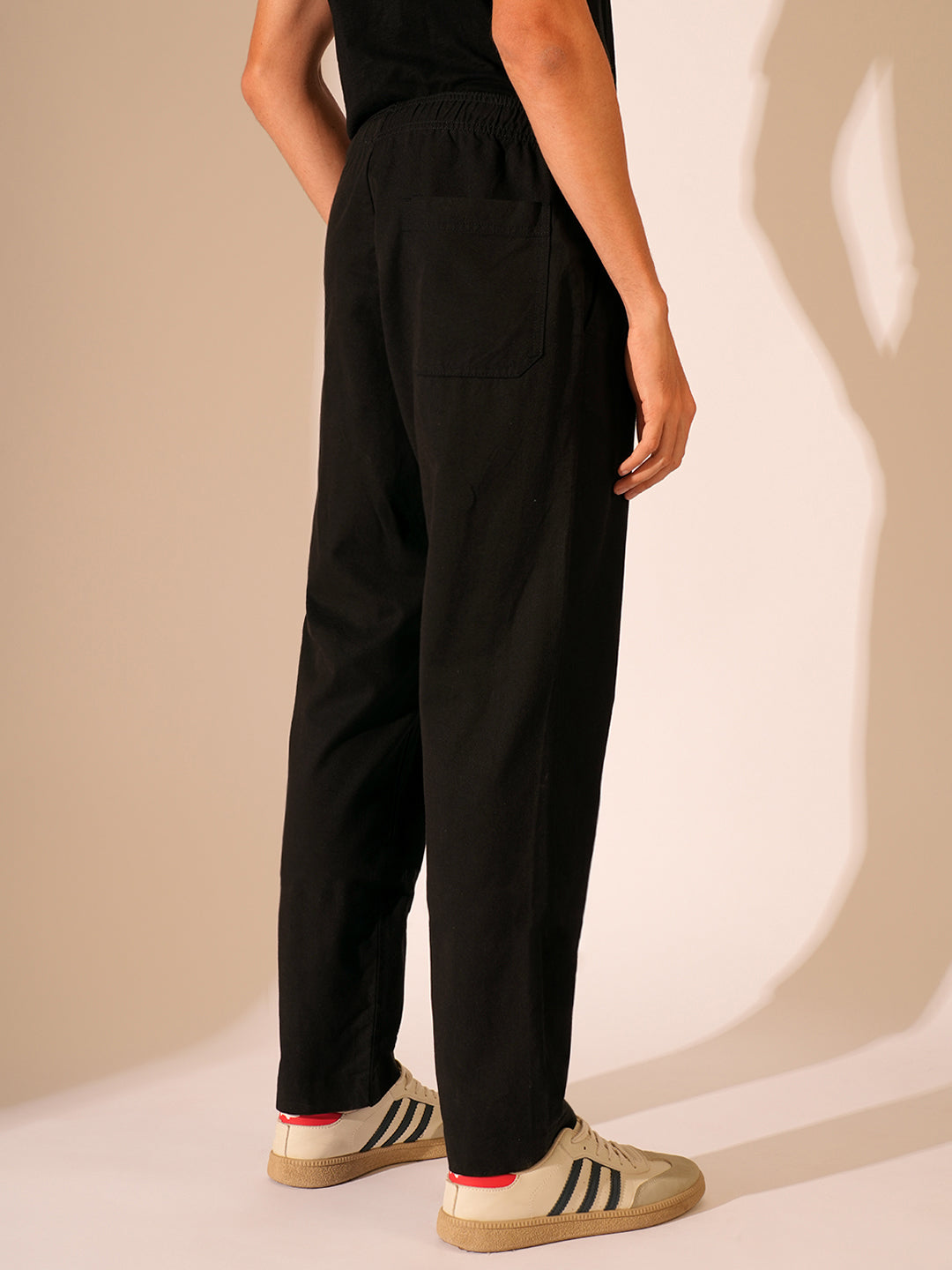 Men's Black Casual Regular Fit Solid Trousers