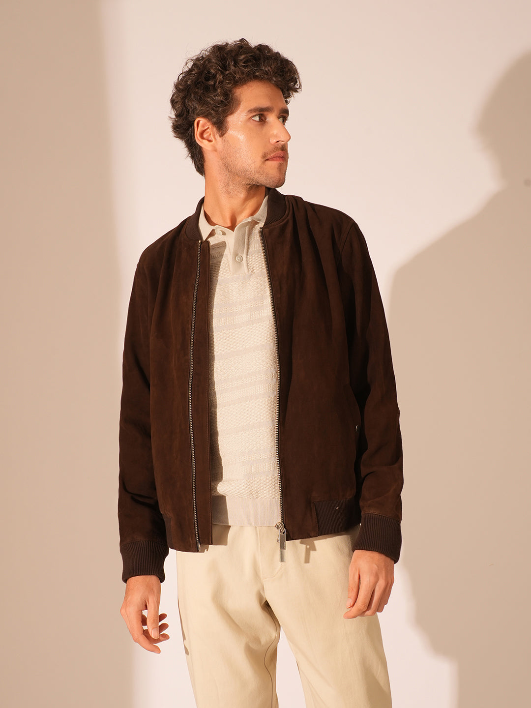 Men's Beige Casual Regular Fit Solid Trousers