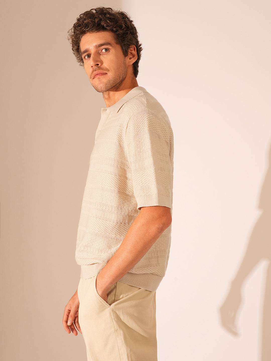 Men's Beige Casual Regular Fit Solid Trousers