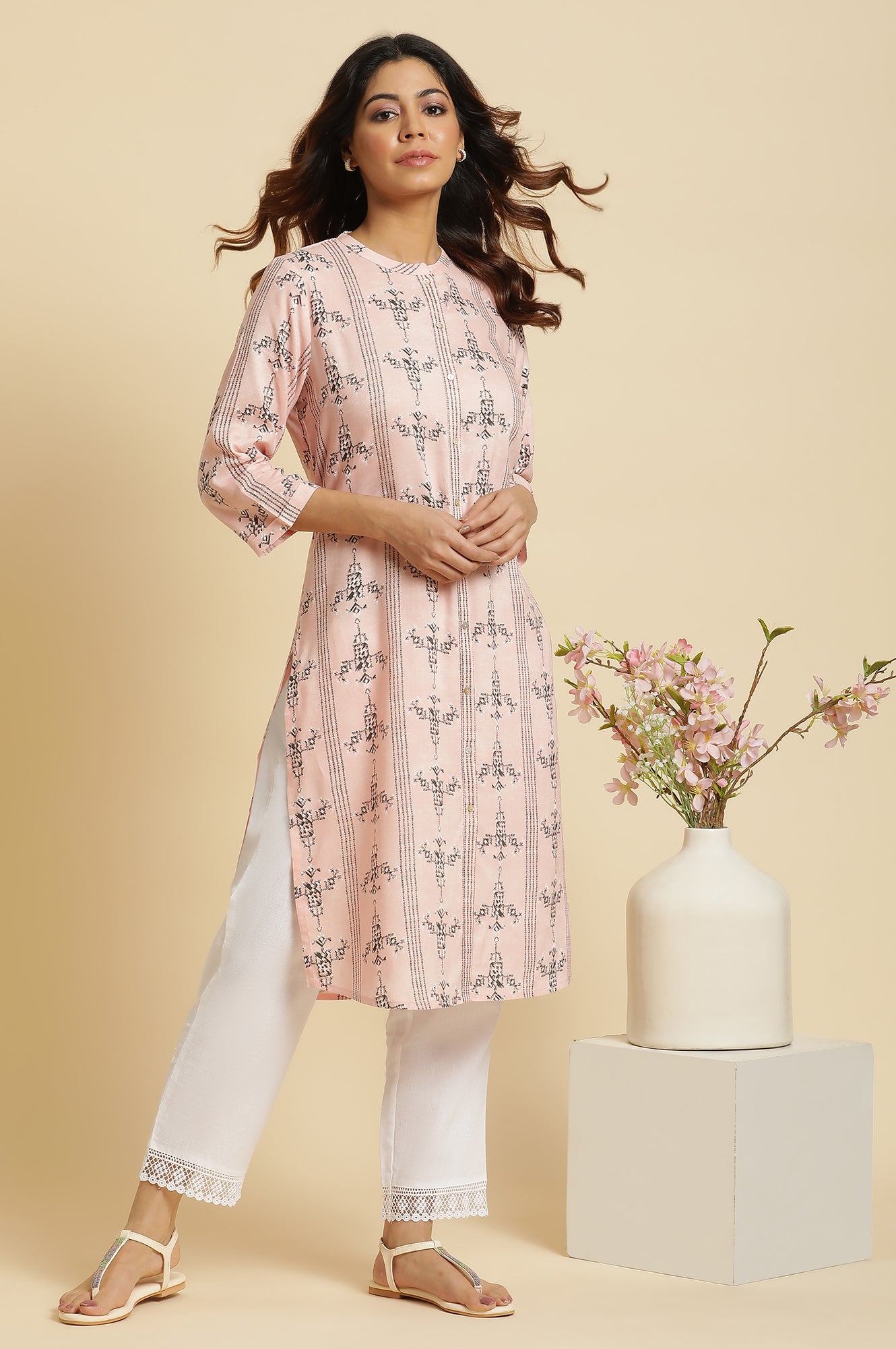 Women's Geometric Printed Rayon Straight Kurta