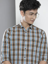 Men's Slim Fit Checkered Full Sleeves Spread Collar Casual Shirt
