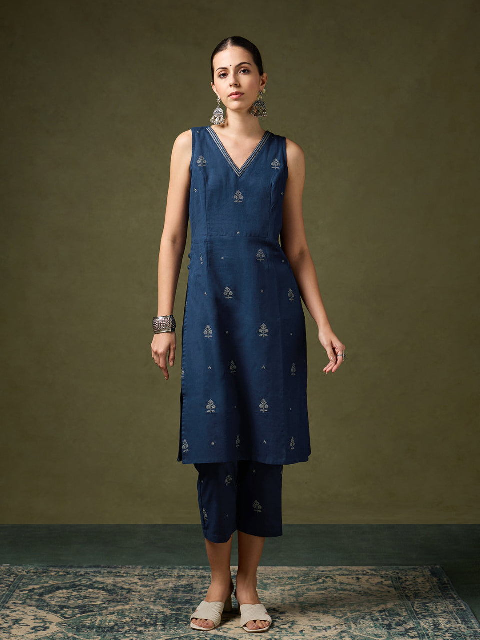 Women's Navy Casual Regular Fit Printed Kurta Set