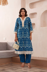 Women's Blue Fusion Regular Fit Printed Three Quarter Sleeves Kurtas Sets