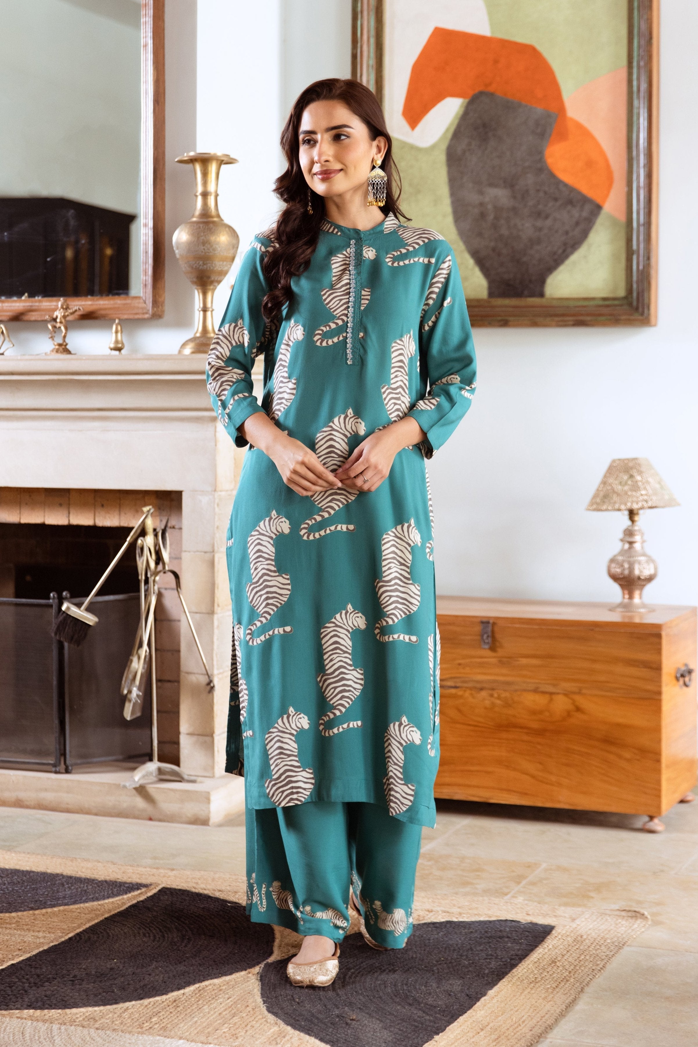 Women's Green Fusion Regular Fit Printed Three Quarter Sleeves Kurtas Sets